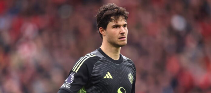 “what-the-great-managers-do”:-united-star-lauds-influence-of-under-fire-manager-amorim