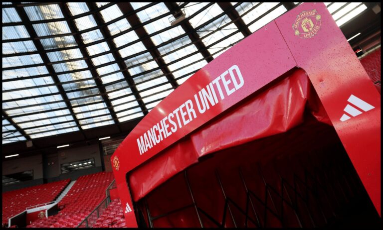 Scholes & Sherwood in complete agreement that United are pushing to cut ties with a player who has ‘loads of ability’