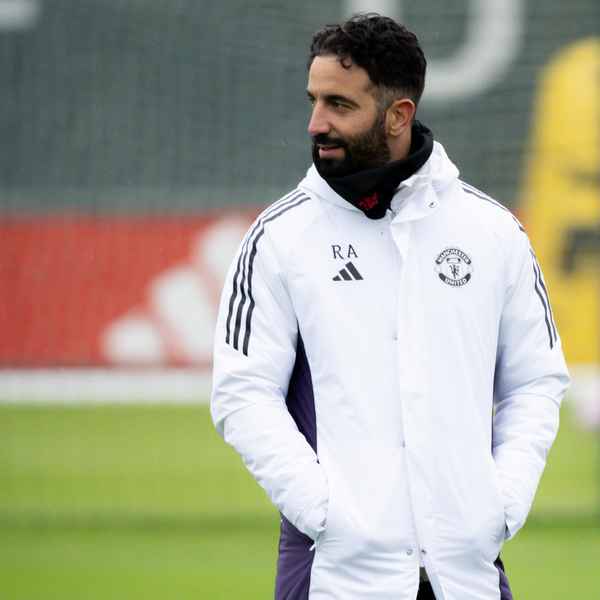 which-kit-are-united-wearing-at-forest?