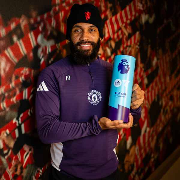 mbeumo-scoops-premier-league-award