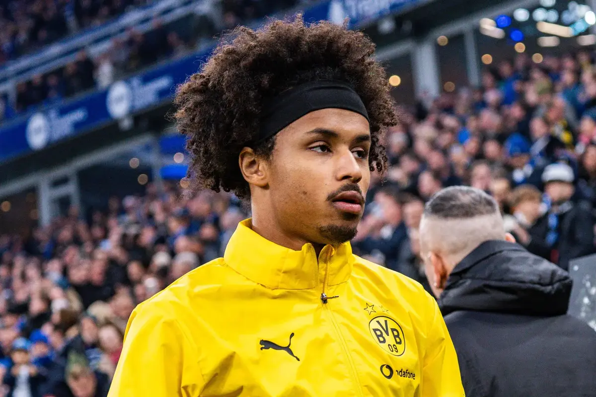 man-utd-face-fight-to-secure-62m-deal-as-arsenal-make-‘contact’