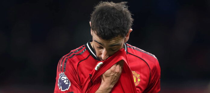 united-failed-to-make-the-most-of-their-one-man-advantage-in-humiliating-1-0-loss-to-everton