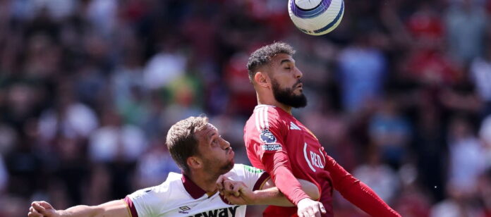 united-looking-to-extend-outstanding-record-in-crucial-match-against-old-rivals