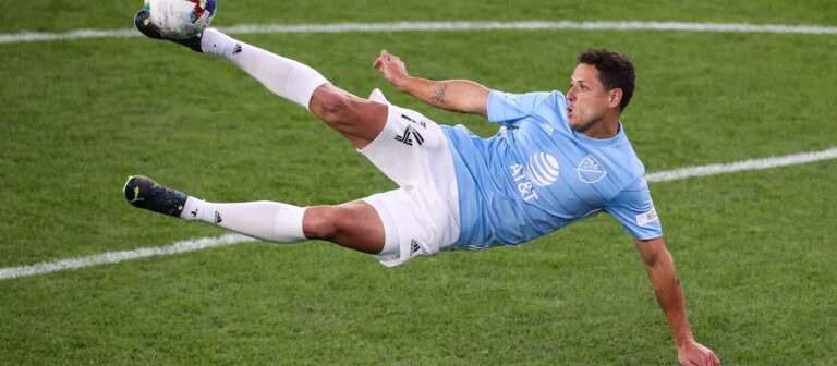 Club bid farewell to former PL winning United star who have a bond that “will last forever”