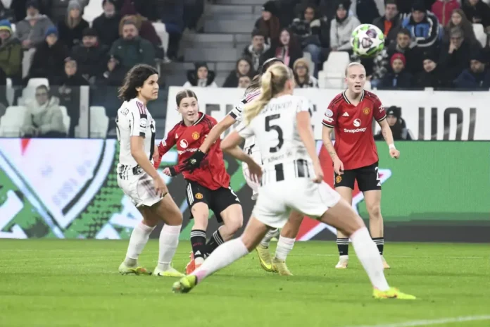heroic-jess-park-scores-stunner-to-secure-united-a-1-0-win-over-juventus-and-book-spot-in-play-off-round-–-match-report