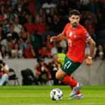 ‘no-brainer’-‘still-one-of-the-best-midfielders-in-the-world’-fans-back-man-utd-to-secure-‘bargain’-20m-deal