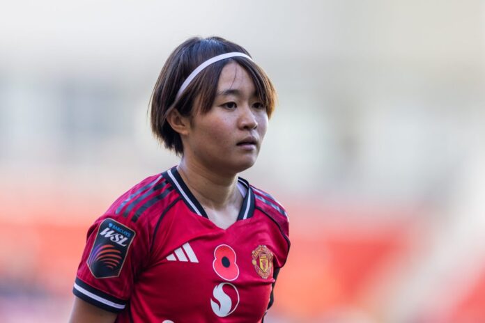 manchester-united-midfielder-miyazawa-signs-new-long-term-deal