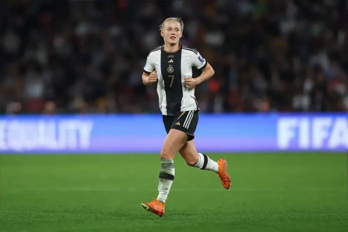 official:-united-women-sign-bayern-munich-striker-lea-schuller