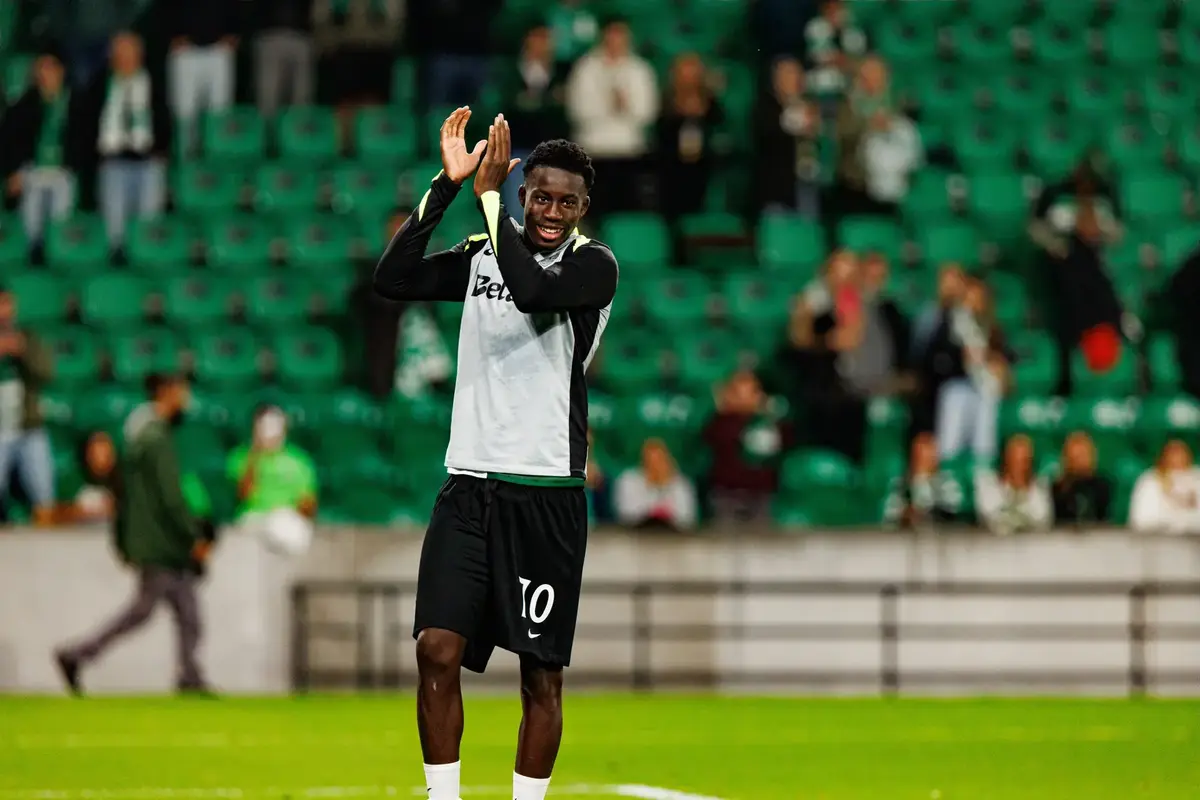 report:-man-utd-have-‘discussed’-move-for-teenager-with-70m-release-clause