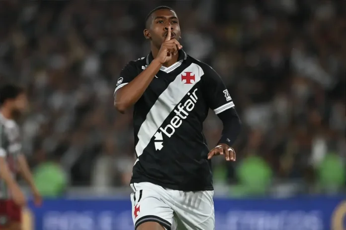 journalist-confirms-man-utd-could-make-“move”-to-sign-20-goal-brazilian-ace-but-there’s-a-problem