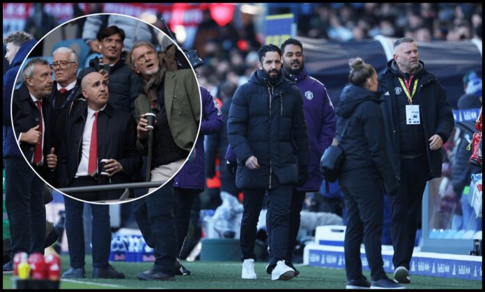 ‘growing-tension’:-journo-shares-breaking-news-he’s-hearing-out-of-united-immediately-after-leeds-draw