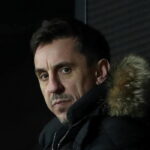 “the-only-one-who-fits…”:-gary-neville-snubs-fan-favourite,-identifies-perfect-candidate-to-take-over-at-united
