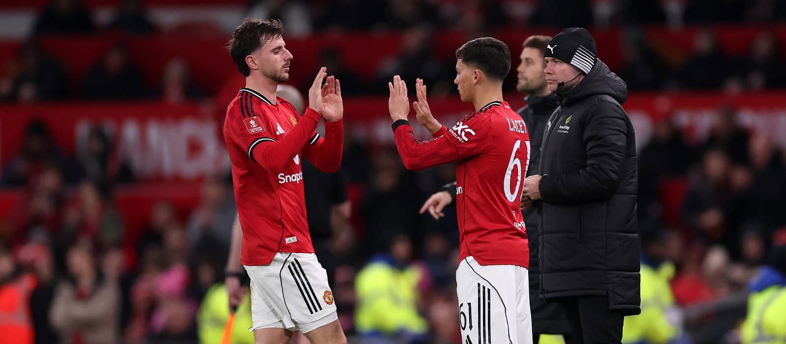 picture:-“i-let-everybody-down”:-distraught-united-star-pens-emotional-note-after-fa-cup-exit
