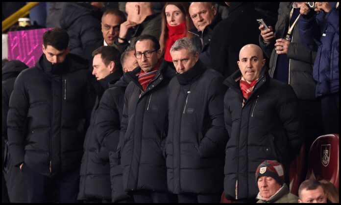 bbc:-man-utd-set-new-imminent-deadline-for-managerial-appointment-with-surprise-name-in-‘pole-position’