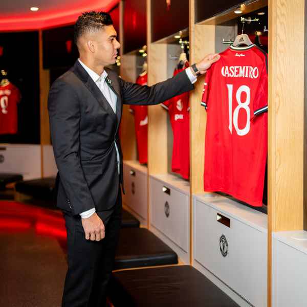 competition:-win-a-signed-casemiro-shirt
