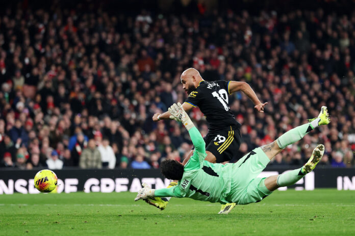 watch:-bryan-mbeumo-makes-the-most-of-arsenal-error-and-brings-man-united-level