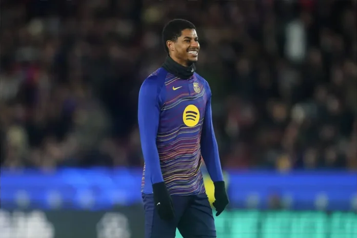 ‘wow,-okay’-‘we-don’t-want-him-anymore’-fans-react-as-carrick-makes-stance-clear-on-man-utd-star’s-shock-return