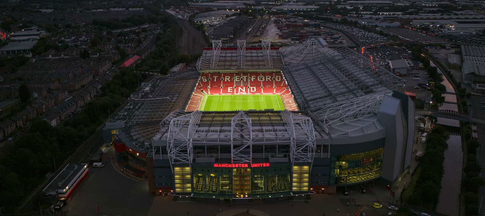 united-open-talks-to-sign-“dominant”-6’4-centre-back-as-ineos-refuse-to-let-chelsea-strike-first-–-report