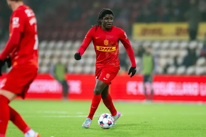 man-utd-have-‘instructed-scouts’-to-watch-baleba-alternative-who-has-been-likened-to-michael-essien