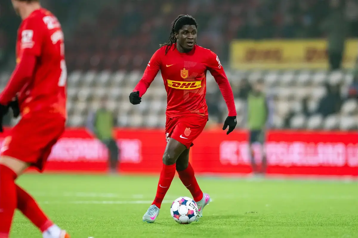 man-utd-have-‘instructed-scouts’-to-watch-baleba-alternative-who-has-been-likened-to-michael-essien