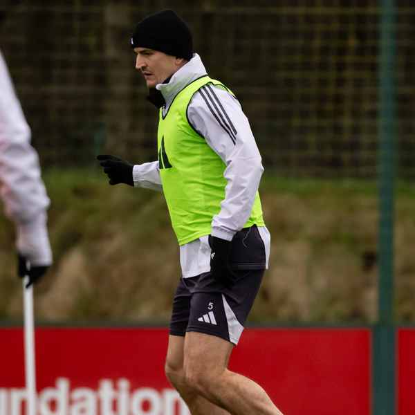 maguire-trains-as-robson-attends-session