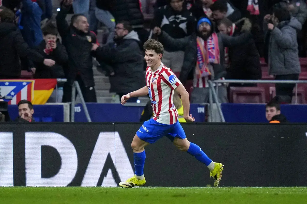 man-utd-tipped-to-enter-105m-transfer-battle-with-arsenal-and-chelsea-for-“astonishing”-forward
