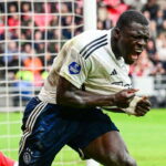 “couldn’t-resist”:-united-made-e40m-offer-for-sunderland-star-taking-pl-by-storm-with-brute-force-–-report