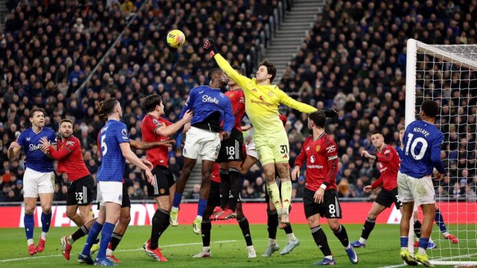 united-ace-in-dreamland-as-he-lands-the-ultimate-praise-from-his-football-idol-after-heroic-performance-vs.-everton