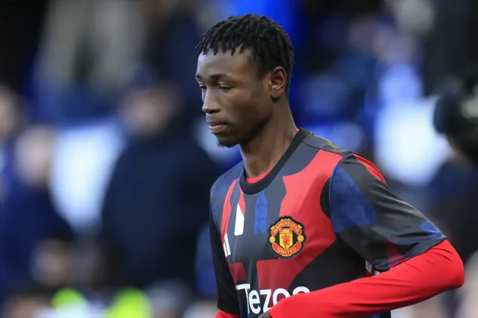 united-wonderkid’s-loan-spell-goes-from-bad-to-worse-as-he-suffers-brutal-treatment-on-first-league-start