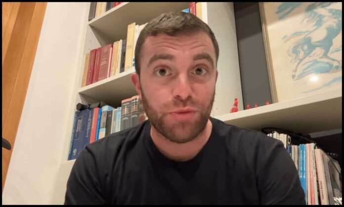 romano:-‘keep-a-close-eye’-on-ineos-signing-who’s-being-‘phased-out’-by-carrick-ahead-of-potential-summer-sale