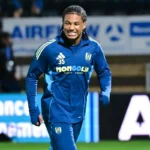 reliable-journalist-confirms-man-utd-are-in-“battle”-with-arsenal-and-chelsea-for-centre-back