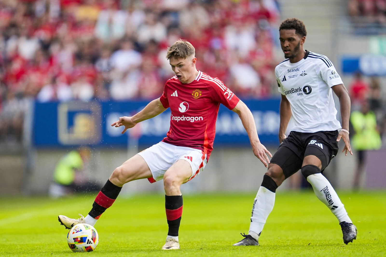 “in-a-pretty-good-position”:-united-starlet-highlights-big-ambitions-for-future-after-dream-loan-spell