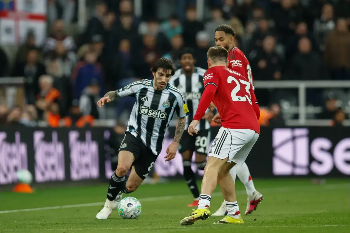 man-utd-and-arsenal-in-‘pole’-position-to-snap-up-87m-rated-star-who-scholes-claims-is-“brilliant”
