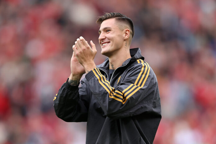 watch:-benjamin-sesko-scores-from-close-range-to-put-man-united-3-1-up-vs-aston-villa