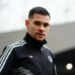 man-utd-make-surprise-decision-on-move-for-bruno-guimaraes-following-talks-with-his-agent
