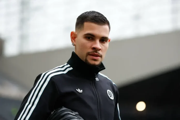 man-utd-make-surprise-decision-on-move-for-bruno-guimaraes-following-talks-with-his-agent