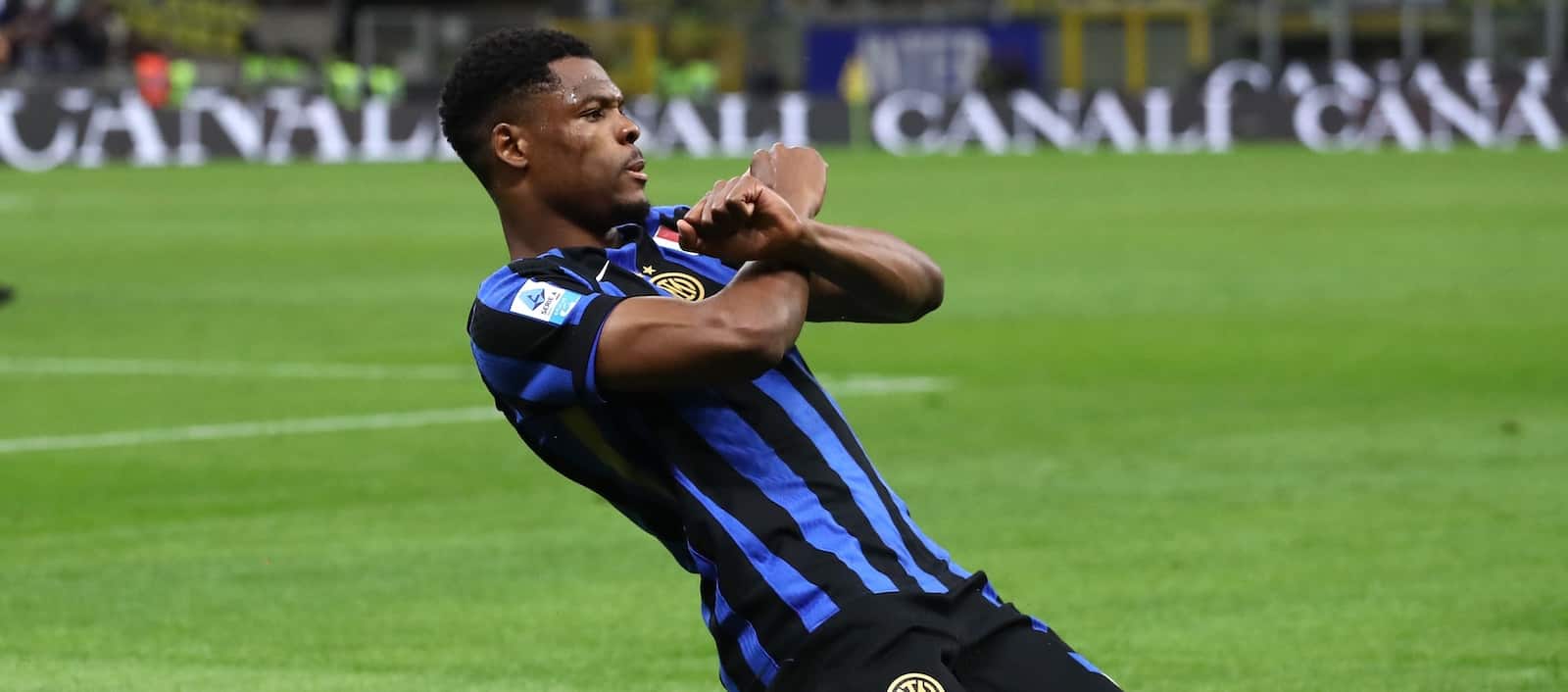 for-22m,-united-have-a-golden-opportunity-to-snatch-a-long-term-defensive-target-from-italian-giants-–-report