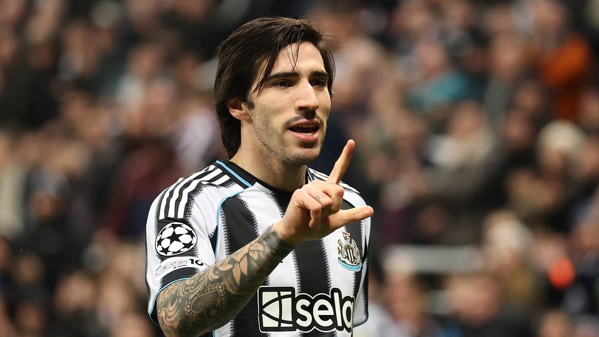 “generational”-midfield-superstar-has-chosen-his-next-destination,-united-fans-will-be-jumping-for-joy-–-report