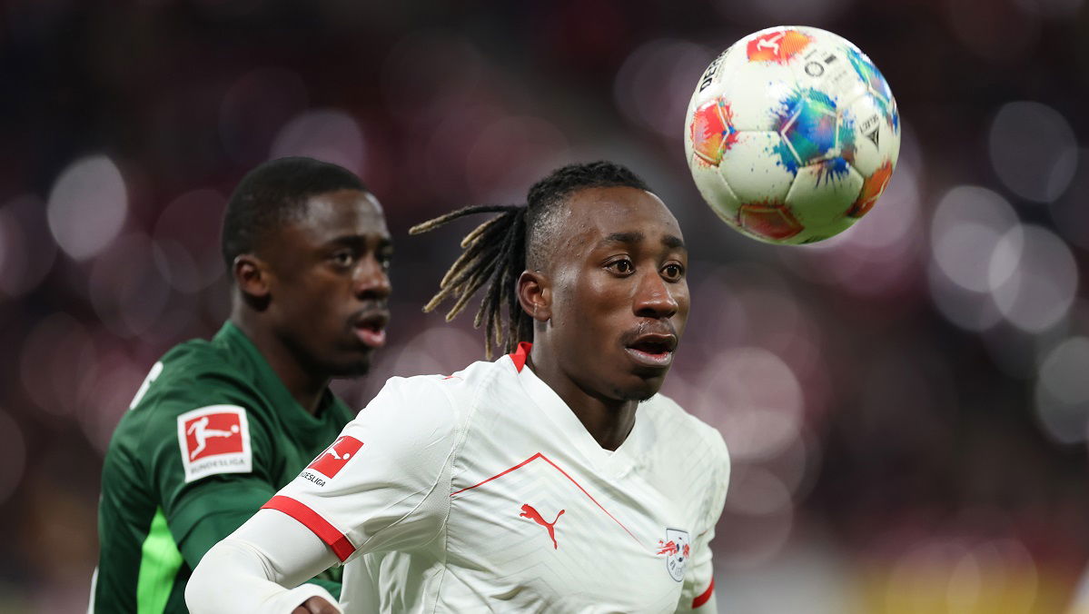 united-face-major-hurdle-as-club-lines-up-drastic-step-to-keep-hold-of-jet-heeled-attacker-–-report