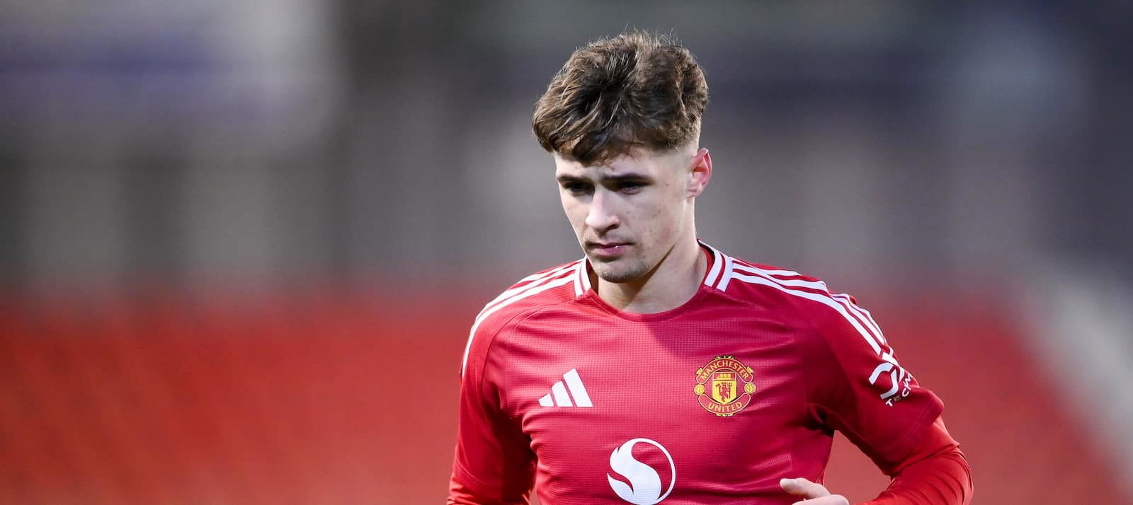 united’s-teenage-midfielder-on-first-team-fringes-scores-a-brace-to-give-u21s-boost-in-title-race
