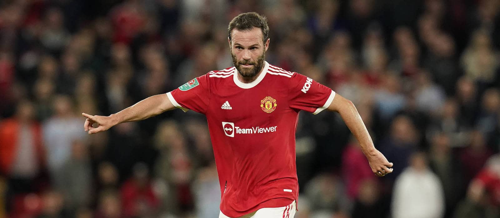 photo:-extremely-popular-former-united-star-provides-big-update-injury-status