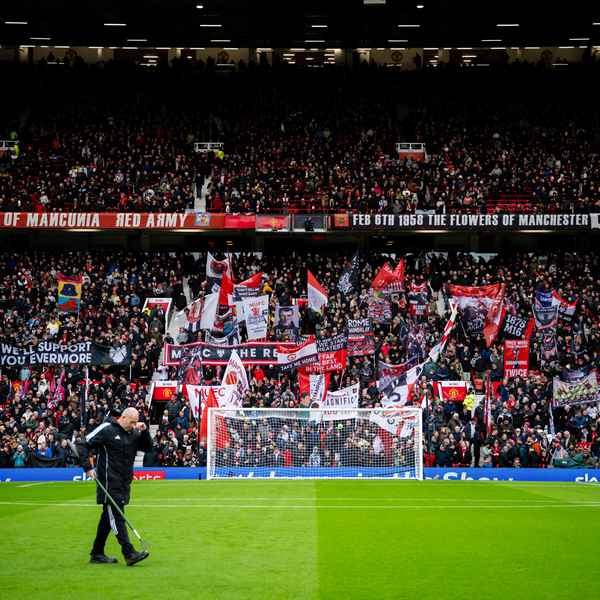 don’t-miss-the-stretford-end-ahead-of-kick-off!