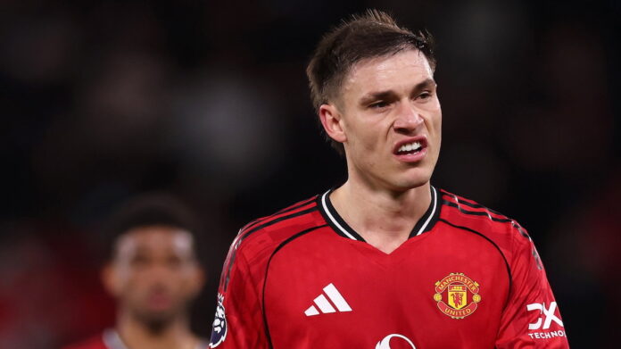 michael-carrick-offers-staunch-defence-of-united-man-whose-days-are-surely-numbered-at-old-trafford-–-report