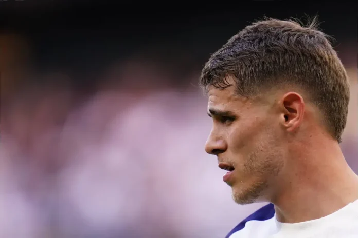 ‘i’d-take-the-punt-on-him!’-‘he’s-terrible’-fans-react-as-man-utd-eye-summer-swoop-for-25-y/o-defender