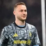 man-utd-line-up-surprise-move-for-27-cap-international-as-search-for-new-midfielder-takes-fresh-twist