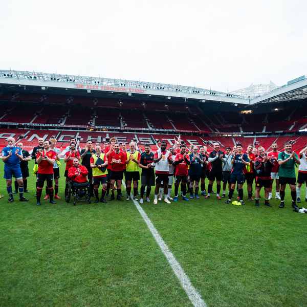 fan-pitch-day-returns-to-old-trafford