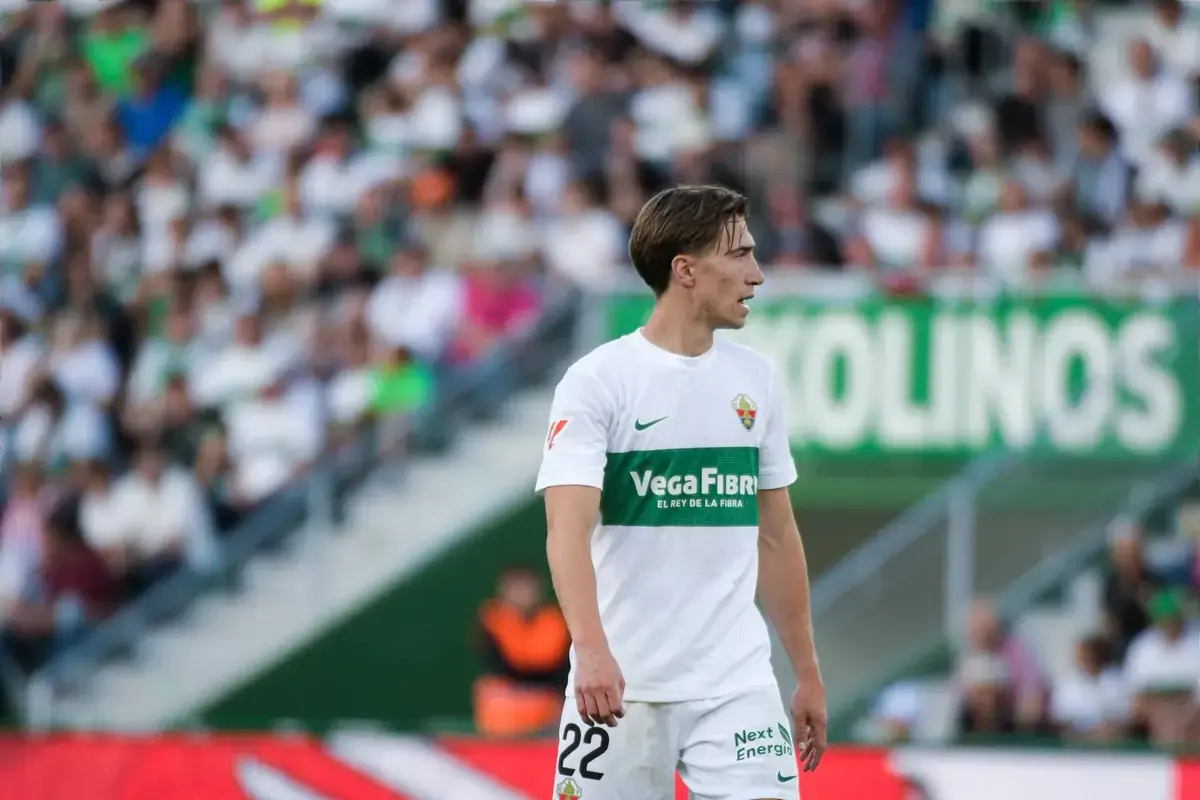 man-utd-consider-17m-rated-la-liga-star-as-cheaper-alternative-to-van-de-ven