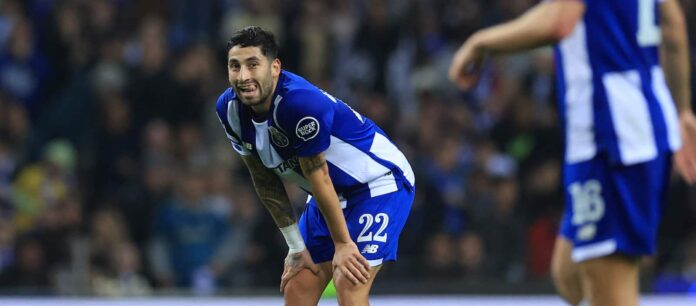 united-plotting-ambitious-move-for-65m-argentine-sensation,-guardiola-sees-him-as-rodri’s-replacement-–-report