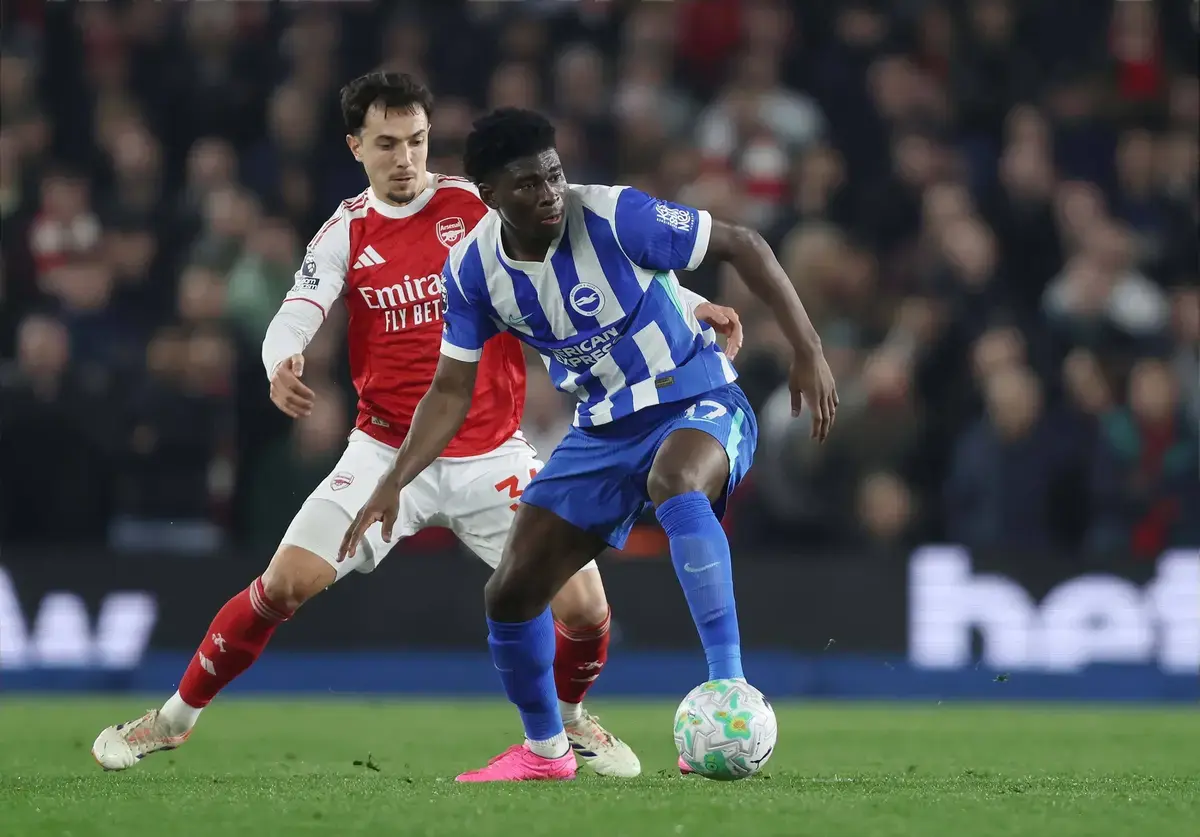 carlos-baleba’s-new-asking-price-is-revealed-as-man-utd-consider-following-up-75m-proposal