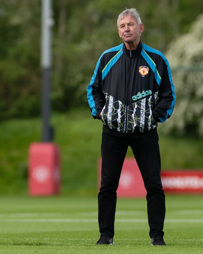 robson-watches-united-prepare-for-sunderland